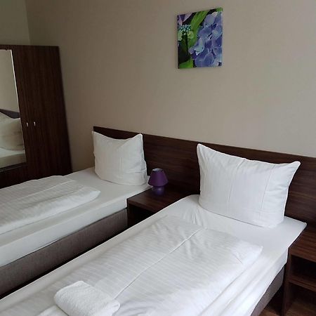 ברלין Hotel Pension Eberty מראה חיצוני תמונה