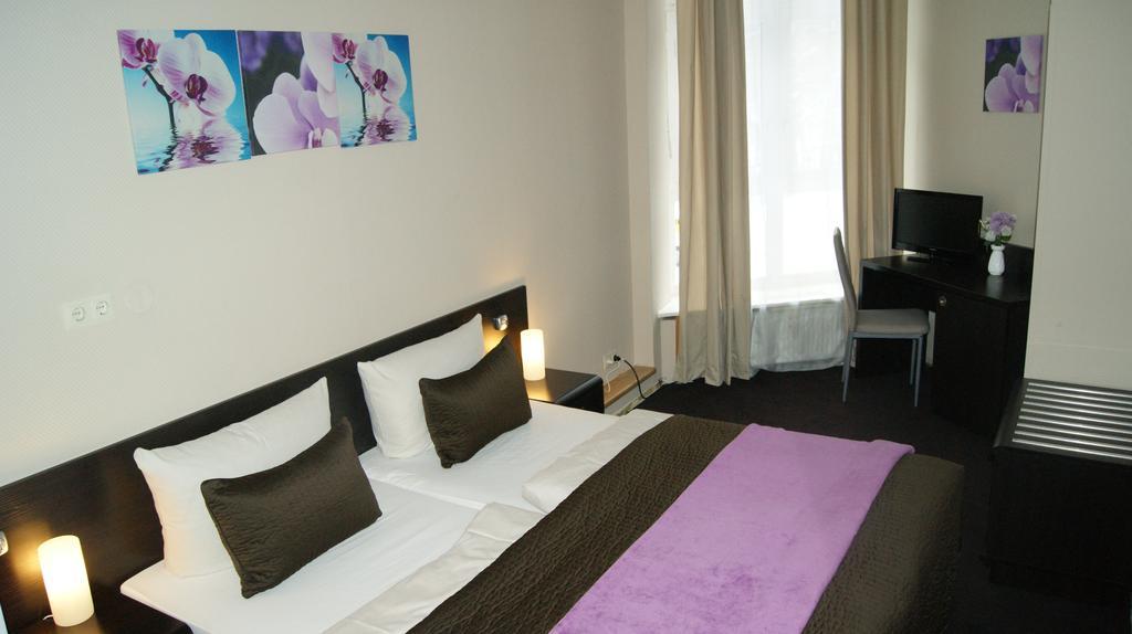 ברלין Hotel Pension Eberty מראה חיצוני תמונה